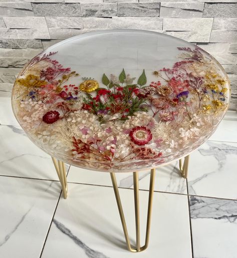 Resin Table Flowers, Mozaik Table, Flowers Preservation, Resin Side Table, Colored Epoxy Resin, Resin Arts, Resin Coffee Table, Colored Epoxy, Natural Dried Flowers