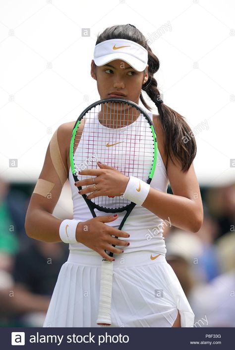 Tennis Girl Aesthetic, Tennis Lifestyle, Tennis Aesthetic, Female Tennis, Tennis Outfit Women, Tennis Life, Lawn Tennis, Sports Aesthetic, Tennis Fashion