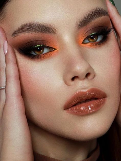 Maquillage On Fleek, Mekap Mata, Orange Eyeshadow, Eye Makeup Pictures, Smink Inspiration, Makijaż Smokey Eye, Dope Makeup, Makeup Eye Looks, Creative Eye Makeup