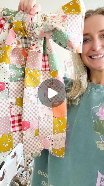 Liza Taylor on Instagram: "Make a Patchwork Bow with me!🎀 Welcome to episode 1 of my new #scrappysewingseries where every week I am sharing a fun tutorial for using up your stash!   This bow is easy to customize to any size you need! Use it to hang on a wreath, make several for a banner, or use in your hair. Full written instructions are on my blog✨🩷🎀   I am using the new Bloomberry collection by @zeriano for @rileyblakedesigns 🥰  • • #lizataylorhandmadepatterns #quiltlove #modernquilting #patchworkbow #sewingtutorial #diyhomedecor" Quilted Bow, Bow Hanger, Wreath Bow, Easy Sewing Projects, June 30, Modern Quilts, Quilt Sewing, Sewing Tutorials, Hang On