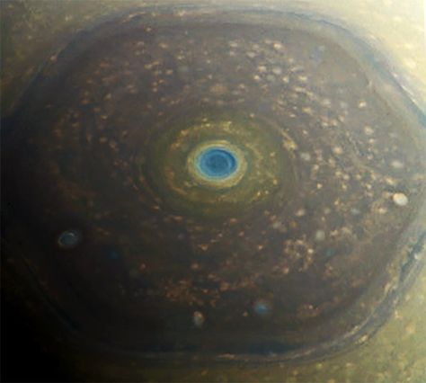 NASA has noticed a puzzling change in Saturn's hexagon a weather system the size of 2 Earths Electric Universe, Space Colony, Cassini Spacecraft, Astronomy Science, Nasa Space Shuttle, Planets And Moons, Neil Degrasse Tyson, Nasa Jpl, Nasa Astronauts