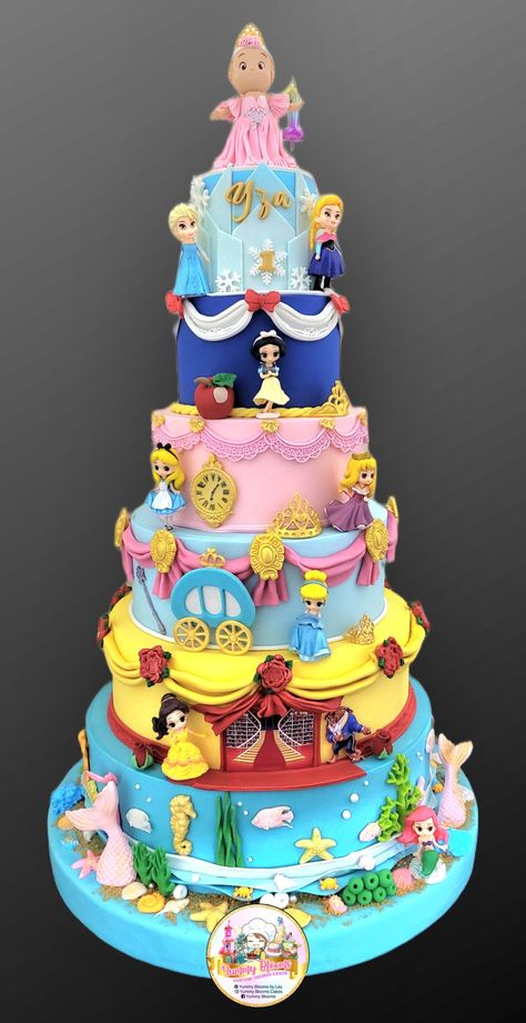 Disney Princess Cake, Bubble Tea Boba, Princess Birthday Cake, Tier Cake, Princess Cake, Disney Junior, Fancy Cakes, Cake Creations, Princess Birthday