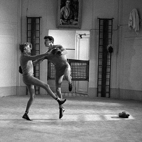 Raymond Cauchetier: On the set of Jules et Jim Jules Et Jim, New Wave Cinema, Jules And Jim, Francois Truffaut, French New Wave, Jean Luc Godard, French Cinema, Shall We Dance, People Dancing