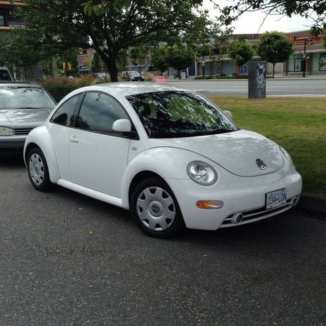 new beatles car White Volkswagen Beetle Aesthetic, White Beetle Car, Aesthetic Volkswagen Beetle, Cute Buggy Car, Slugbug Cars, Bettle Volkswagen Aesthetic, Beetle Car Aesthetic, Beetle Car Volkswagen, Vw Beetle Aesthetic