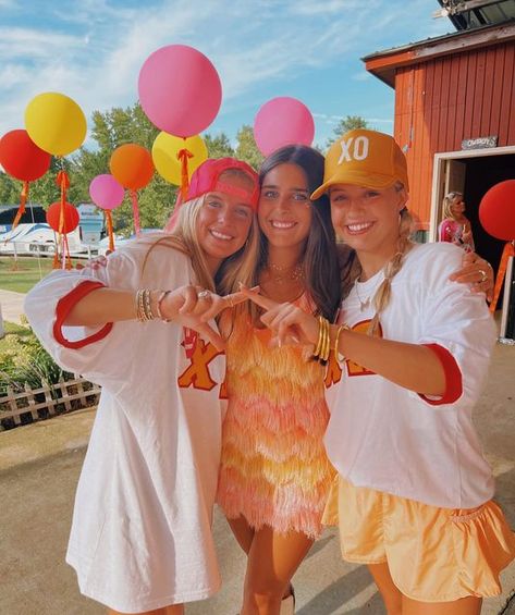 Walking On Sunshine Bid Day, Alpha Gam, Big Lil, Walking On Sunshine, Bid Day Themes, Go Greek, Sorority Life, Chi Omega, Bid Day