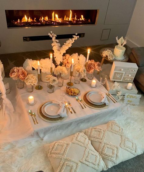 Date Night In Set Up, Dinner For Two Decoration Romantic, Floor Date Night Ideas, Cosy Home Outfit, Candle Lit Dinner At Home For Two, Anniversary Set Up Ideas At Home, Anniversary Dinner At Home Romantic, Romantic Dinner Setting At Home, 1st Anniversary Decoration Ideas At Home