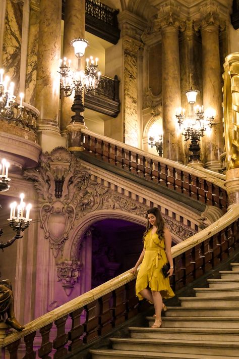 Palace Of Versailles Instagram Pictures, Palais Garnier Photoshoot, Versailles Palace Photo Ideas, Palace Photoshoot Ideas, Versailles Photo Ideas, Castle Photoshoot Ideas, Palace Photoshoot, Paris Castle, Paris Trip Outfits