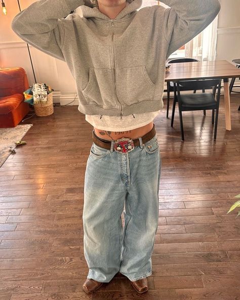 Ben Florian, Baggy Jeans Outfits, Descendants 2015, Baggy Jeans Outfit, Jeans Outfits, Street Fashion Men Streetwear, Fits Clothes, Mens Outfit Inspiration, Fall Fits