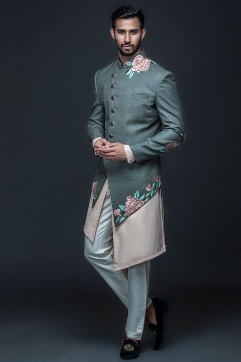 Men Fashion Runway 2023, Designer Sherwani For Men, Wedding Dress For Men, India Fashion Men, Latest Kurta Designs, Kurta And Pants, Indian Wedding Clothes For Men, Wedding Reception Outfit, Sherwani For Men Wedding