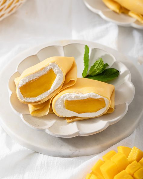 Mango Foods, Mango Aesthetic, Asian Deserts, Mango Pancakes, Moroccan Dishes, Mango Dessert, Mango Cake, Yellow Foods, Mango Recipes