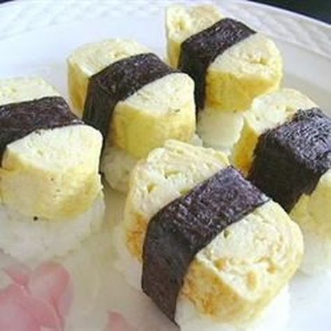 Japanese Tamago Egg | "Great alternative for my kids lunches! they loved it and now request them weekly!" Tamago Egg Recipe, Japanese Egg, Sushi Recipe, Japanese Diet, Sushi Platter, Homemade Sushi, Egg Recipe, Recipes Appetizers And Snacks, Japanese Dessert