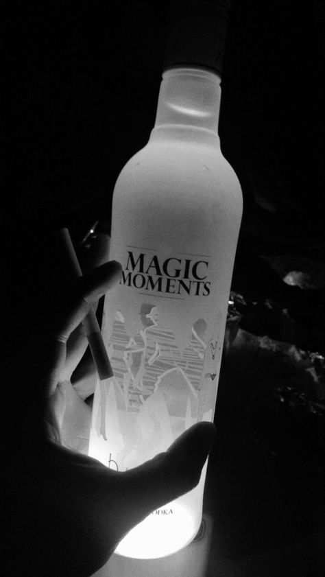 Alcoholic Drinks Pictures Snapchat, Bottle Snapchat Story, Drinking Alcohol Aesthetic Wallpaper, Magic Moments Vodka Snap, Magic Moments Vodka Bottle, Magic Moments Vodka Snapchat Story, Vodka Bottle Aesthetic, Alcoholic Drinks Snap, Fake Snap Pic Night