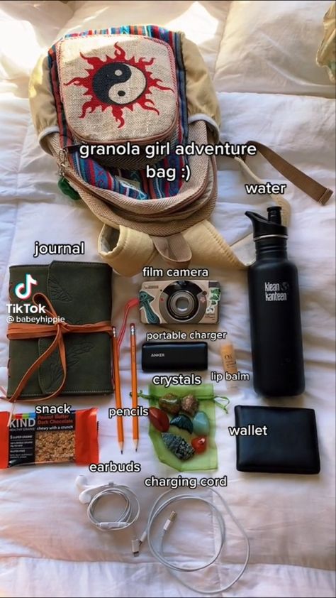 Whats In My Hiking Bag, Adventure Bag Aesthetic, Adventure Bag Essentials, Travel Backpack Aesthetic, Inside My Bag Aesthetic, Backpack Tour, Granola Aesthetic, Everyday Bag Essentials, Workplace Culture