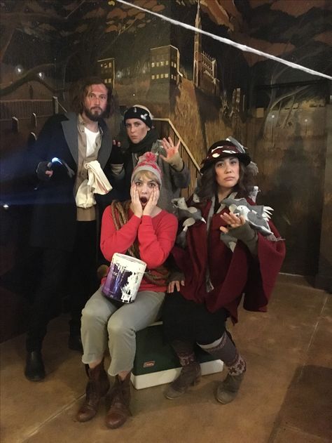 Home Alone group costume Pigeon Lady Home Alone Costume, Home Alone Costume Ideas, Home Alone Halloween Costume, Home Alone Costume, Disney Christmas Outfits, Office Fun, Sweater Ideas, Running Costumes, Group Costumes