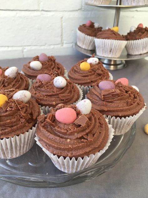 Chocolate Easter Cupcakes, Mini Egg Recipes, Chocolate Buttercream Icing, Best Chocolate Cupcakes, Egg Chocolate, Mini Egg, Easter Baking, Easter Cupcakes, Buttercream Icing