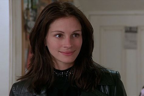 Julia Roberts Notting Hill, Julia Roberts Hair, Anna Scott, Fan Image, Julia Roberts, Hazel Eyes, Notting Hill, Film Aesthetic, Fitness Beauty