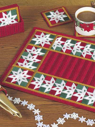 Individuales y portavasos Plastic Canvas Placemats Pattern Free, Plastic Canvas Designs, Coaster Patterns, Plastic Canvas Coasters, Plastic Canvas Stitches, Plastic Canvas Ornaments, Crochet Coaster Pattern, Placemats Patterns, Plastic Canvas Christmas