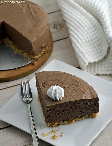 Chocolate Chiffon Pie ( Eggless Desserts Recipe) recipe | Eggless Dessert Recipes | by Tarla Dalal | Tarladalal.com | #1280 Eggless Dessert Recipes, Egg Desserts, Icebox Pies, Chocolate Pie Recipe, Chiffon Pie, Dinner Recipes Quick, Icebox Cakes, Eggless Cakes, Dark Chocolate Recipes