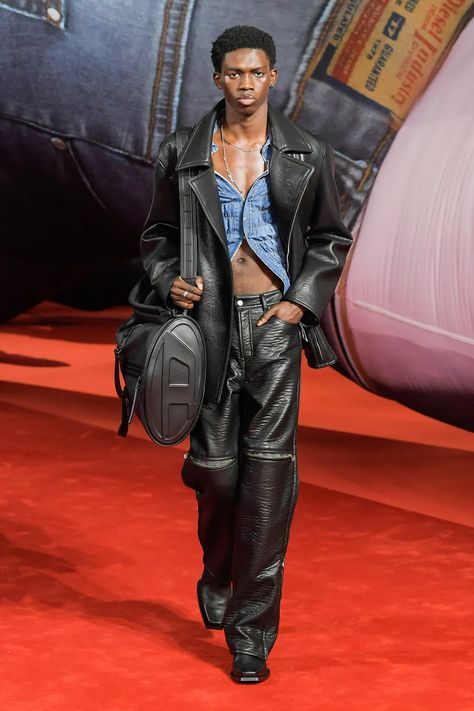 Diesel Runway 2022, Diesel Runway, Diesel 2022, Diesel Collection, Glenn Martens, Diesel Fashion, Afro Punk Fashion, Vintage Diesel, Fall 2022