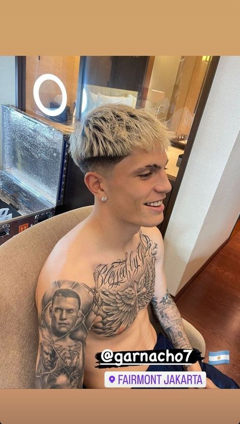 Garnacho Hairstyle, Garnacho Tattoo, Garnacho Haircuts, Justin Bieber Neck Tattoo, Hair Types Men, Fade Haircut Designs, Exo Hair, Full Chest Tattoos, Minimal Tattoo Designs