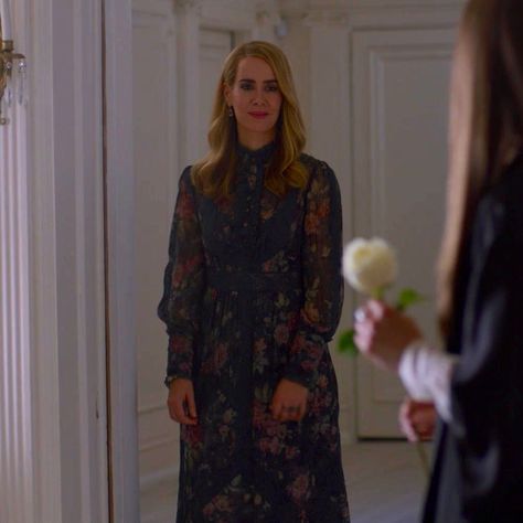 Cordelia Goode, Coven Fashion, Sarah Paulson, Living Legends, Coven, American Horror Story, Cold Shoulder Dress, Long Sleeve Dress, How To Wear