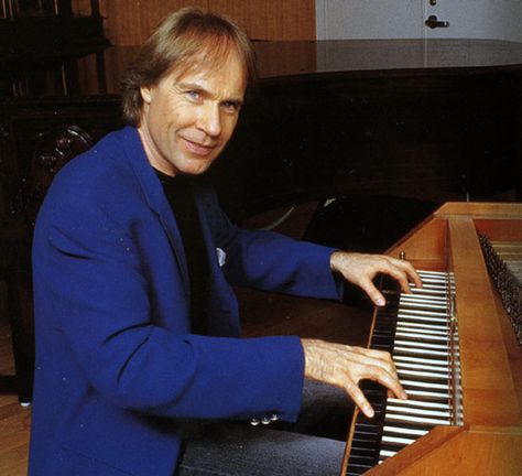 Richard Clayderman Richard Clayderman, Romantic Music, Jazz Blues, The 80's, The Keys, Piano, Music, Blue, Quick Saves