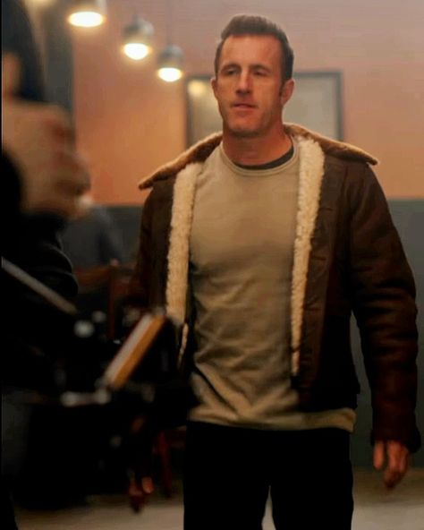 Alert: Missing Persons Unit Scott Caan Missing Person, Scott Caan, Missing Persons, Celeb Crushes, Attractive People, Celebrity Crush, Hawaii, Actors, The Unit