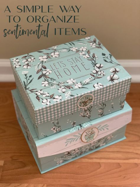 A Simple Way to Organize Sentimental Items Storing Keepsakes Storage Ideas, Prairie Point Star Ornament, Coco Rose Diaries, Traditional Scrapbooking, Thrifty Crafts, Organizing Time Management, Prairie Points, Lavender Pillows, Black Basket