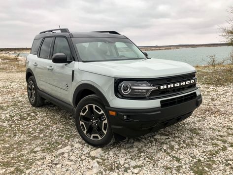 The 2021 Bronco Sport Outer Banks comes equipped with leather-trimmed seats, 18-inch machine-face aluminum Ebony Black-painted wheels, and a remote start system! It's the perfect model for your next trek to the mountains or lake! #FordBroncoSport #2021FordBroncoRelease #classicbronco #bronco #fordbronco #broncodriver #4x4 #2020bronco #2021bronco #ford #bronco #earlybroncodriver #classic4x4 #vintage4x4 #fordnation #classicfordbronco #broncosofinstagram #broncos #fordbroncodaily #BroncoAddict 2023 Bronco Sport, Bronco Ford 2022, Ford Suv Models, 2020 Bronco, 2021 Ford Bronco Sport, Ford Bronco Outer Banks, Ford Bronco Sport Outer Banks, Bronco Sport Outer Banks, White Bronco