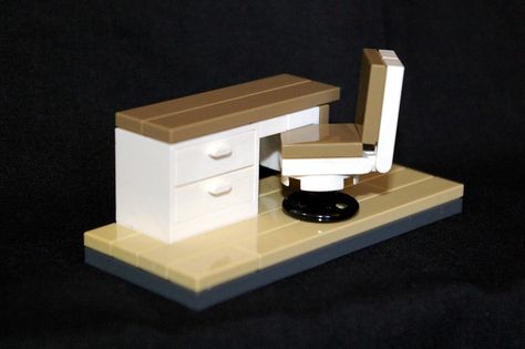 Lego Creations Instructions, Lego Office, Lego Desk, Easy Lego Creations, Lego House Ideas, Lego Furniture, Lego Building Instructions, Construction Lego, Micro Lego