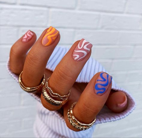 Free Hand Nail Art, Hand Nail Art, Nail Design Glitter, Minimal Nails, Cute Gel Nails, Nagel Inspo, Dream Nails, Fire Nails, Funky Nails