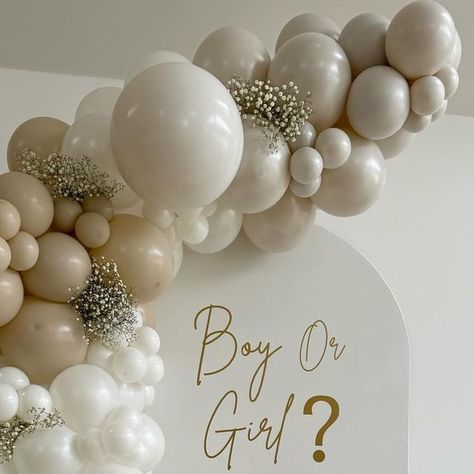 BALLOONS BY SYD⚡️ on Instagram: "Gender Reveal for Baby Kerton💗☁️   Congratulation Hannah and Curtis on your beautiful baby girl🥹💗 @makeupbyhw   #genderreveal #babygirl #decoration #babyreveal #balloondecoration #clouds #balloon" Gender Reveal Balloons Decorations, Minimal Gender Reveal, Gender Reveal Balloons, Gender Reveal Decorations, Gender Reveals, Baby Reveal, Reveal Ideas, Baby Shower Gender Reveal, Reveal Parties