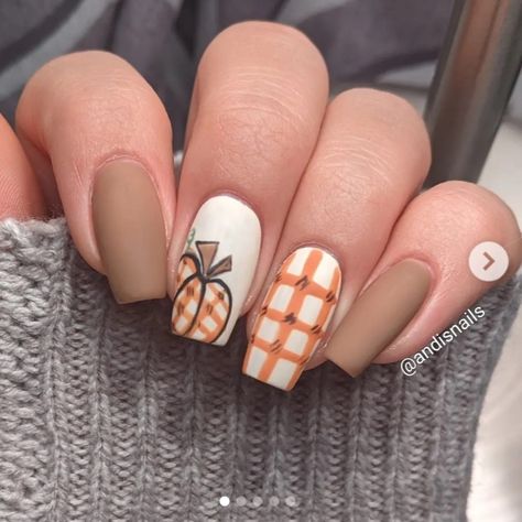 Fall Thanksgiving Nails, Nail Art Halloween, Simple Fall Nails, Pumpkin Nails, October Nails, Cute Nails For Fall, Plaid Nails, Thanksgiving Nails, Nails 2023