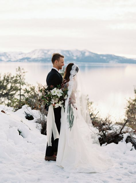 Lake Tahoe Wedding | gown: www.thebrideroom.com | photo: www.cassidycarsonphotography.com Sunset Elopement, Winter Wedding Photos, Beau Film, Snow Wedding, Stunning Sunset, Winter Elopement, Lake Tahoe Weddings, Tahoe Wedding, Winter Wedding Inspiration