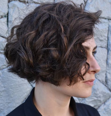 50 Haircuts for Thick Wavy Hair to Shape and Alleviate Your Beautiful Mane Thick Bob Haircut, Hairstyles For Thick Wavy Hair, White Blonde Highlights, Tan Skin Blonde Hair, Easy Care Hairstyles, Large Curls, Choppy Bob Haircuts, Thick Wavy Hair, Cool Short Hairstyles