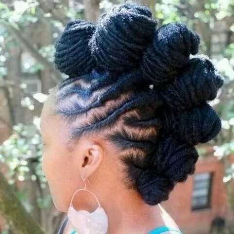 Dreadlocks Art, Black Hair Hairstyles, Bantu Knot Hairstyles, Beautiful Dreadlocks, Mohawks, Dreadlock Styles, Dreads Styles, Hair Knot, Mohawk Hairstyles