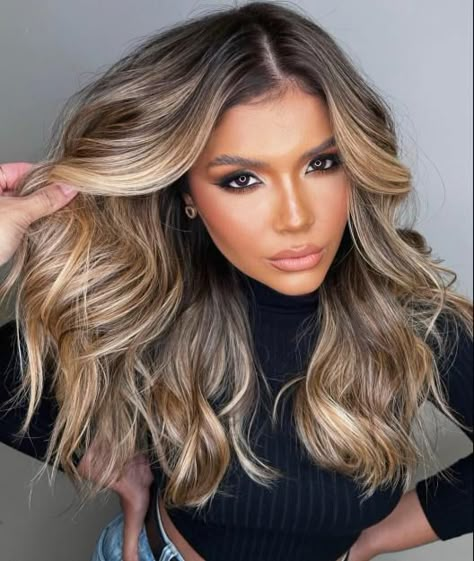 Golden Brown Blonde Balayage for Summer Balage Hair Color For Brunettes, Hilights On Dark Hair Brunettes, Balayage For Summer, Brunette Blonde Highlights, Brown Blonde Balayage, Brunette With Blonde Highlights, Blond Highlights, Brown Hair With Blonde, Kim Hair