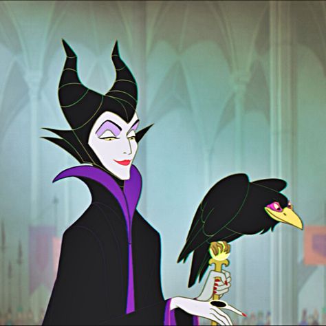 Sleeping Beauty. Maleficent. Maleficent Sleeping Beauty, Maleficent Aesthetic Cartoon, Sleeping Beauty Witch, Maleficent Art, Cartoon Makeup, All Disney Characters, Sleeping Beauty Maleficent, Sleeping Beauty 1959, Disney Maleficent