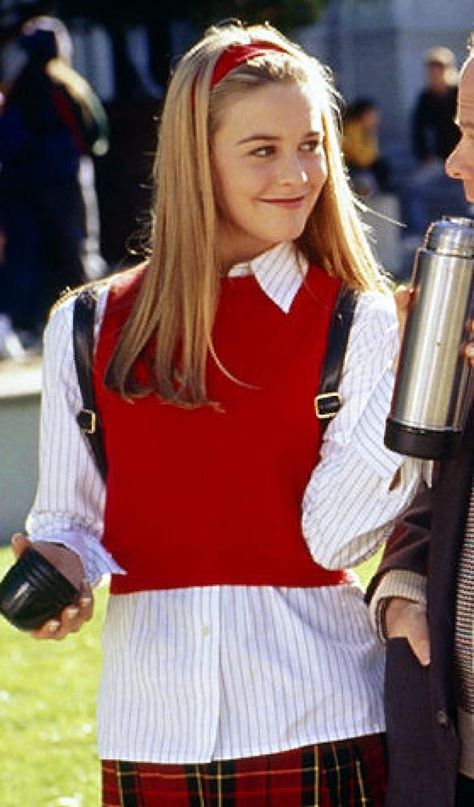 Recreate 7 Cher Horowitz Signature Looks For Spring Because 'Clueless' Fashion Is The Best Fashion Clueless Movie, Cher Clueless, Clueless Fashion, Cher Horowitz, Alicia Silverstone, Vogue Editorial, Clueless Outfits, 90s Fashion Outfits, 90s Outfit