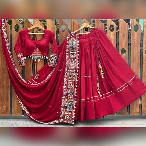 🌟 **Today's New Launch** 🌟 🔥 *Most Trending Beautiful Lehenga Chunni* 🔥 ✨ **Lehenga:** - **Fabric:** Fiona with Lace Work - **Flair:** 4 mtr - **Inner:** Micro - **Fit:** Up to 43" inch - **Special Feature:** Canvas Patta for added volume ✨ **Choli:** - **Fabric:** Fiona with Print Work and Kodi - **Length:** 1 mtr (Unstitched) ✨ **Dupatta:** - **Fabric:** Fiona with Pompom, Print, and Kodi Lace Work - **Length:** 2.2 mtr - **Work:** Printed and Kodi Lace Work 💡 *Note: Colors may vary sl... Lehenga Chunni, Beautiful Lehenga, Lehenga Fabric, Wedding Saree Collection, Dior Makeup, Wedding Saree, New Launch, Outfit Goals, Bridal Lehenga