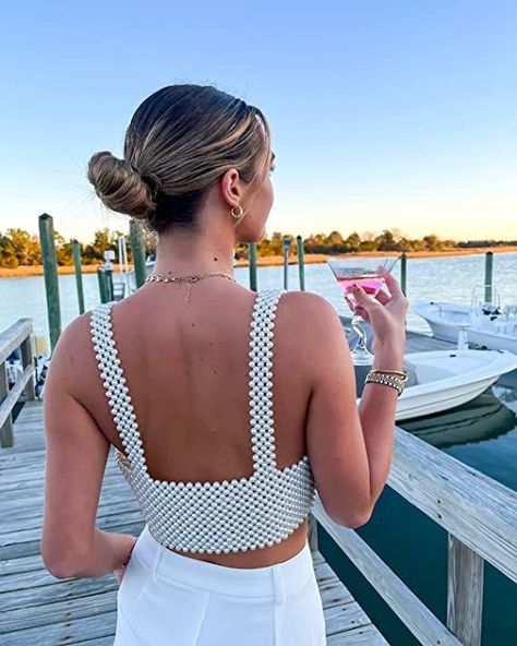 Pearl Bra Outfit, Pearl Top Outfit, Crop Top Fishnet, Pearl Bra, Pearl Crop Top, Top Pearl, Strap Bra, Spaghetti Strap Crop Top, Backless Crop Top