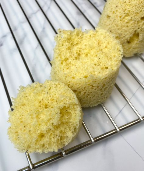 Hazelnut microwave sponge no siphon , pastry , recipe Encyclopaedia Microwave Sponge Cake, November Dinner, Microwave Sponge, Fluffy Cake, Dessert Cookbooks, Amazing Desserts, Microwave Recipes, Plated Desserts, Sponge Cake