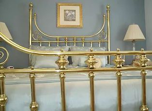 How To Polish Brass, Painted Iron Beds, Brass Beds, Brass Headboard, Brass Kitchen Sink, Brass Bed Frame, Repurpose Furniture, Bed Parts, Brass Furniture