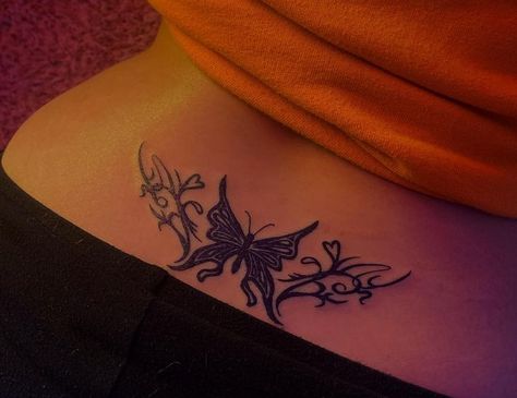 Tramp Stamps, Stomach Tattoos Women, Tattoo Board, Jewelry Piercing, Inspiration Tattoos, Pretty Tattoos For Women, Tattoos For Black Skin, Dope Tattoos For Women, Butterfly Tattoos