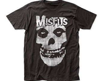 Misfits Shirt, Razorback Shirt, Clothing Board, The Misfits, Black Graphic Tees, Skull Tshirt, Band Merch, Men Shirt Style, Band Shirts