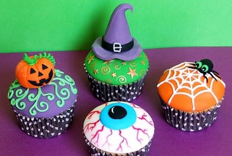 www.estaestumoda2000.com: Al rico Cupcakes para Halloween Muffins Halloween, Snack Halloween, Halloween Torte, Pasteles Halloween, Postres Halloween, Dessert Halloween, Holiday Cupcakes, Halloween Sweets, Halloween Baking