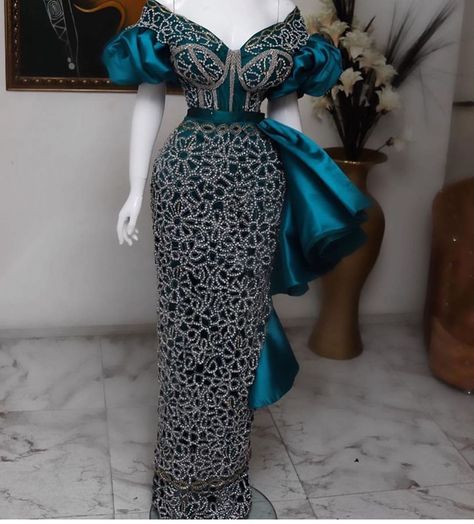 African Lace Styles, Lace Gown Styles, African Dresses Modern, African Wear Dresses, African Inspired Clothing, African Print Dress Designs, Lace Dress Styles, African Wedding Dress, African Lace Dresses