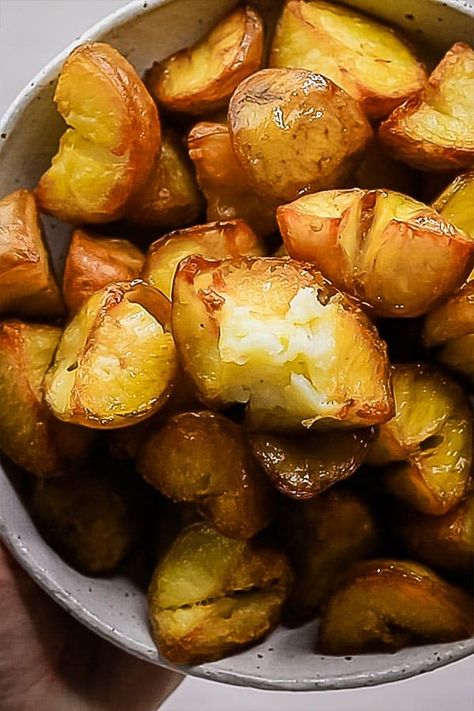 Steam Oven Cooking Recipes, Steam Oven Cooking, Steam Oven Recipes, Convection Oven Recipes, Crispy Roasted Potatoes, Best Roast Potatoes, Perfect Roast Potatoes, Steamed Potatoes, Potatoes In Oven