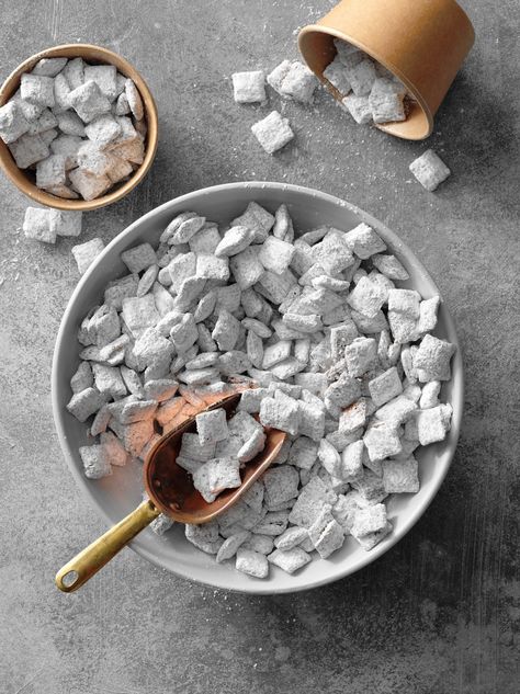 Easy Puppy Chow Recipe (Perfect for Kids!) Easy Puppy Chow Recipe, Easy Puppy Chow, Puppy Chow Chex Mix Recipe, Puppy Chow Recipe, Chex Mix Puppy Chow, Chow Recipe, Puppy Chow Recipes, Chow Chow Puppy, Chex Mix Recipes