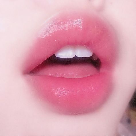 Pink Lip Aesthetic, Subliminal Ideas, Makeup Bibir, Lips Inspiration, Korean Lips, Kissable Lips, روتين العناية بالبشرة, Perfect Lips, Beauty Goals